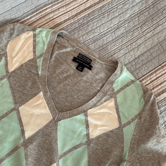 Tommy Hilfiger  V Neck Sweater size S/P - Picture 10 of 10